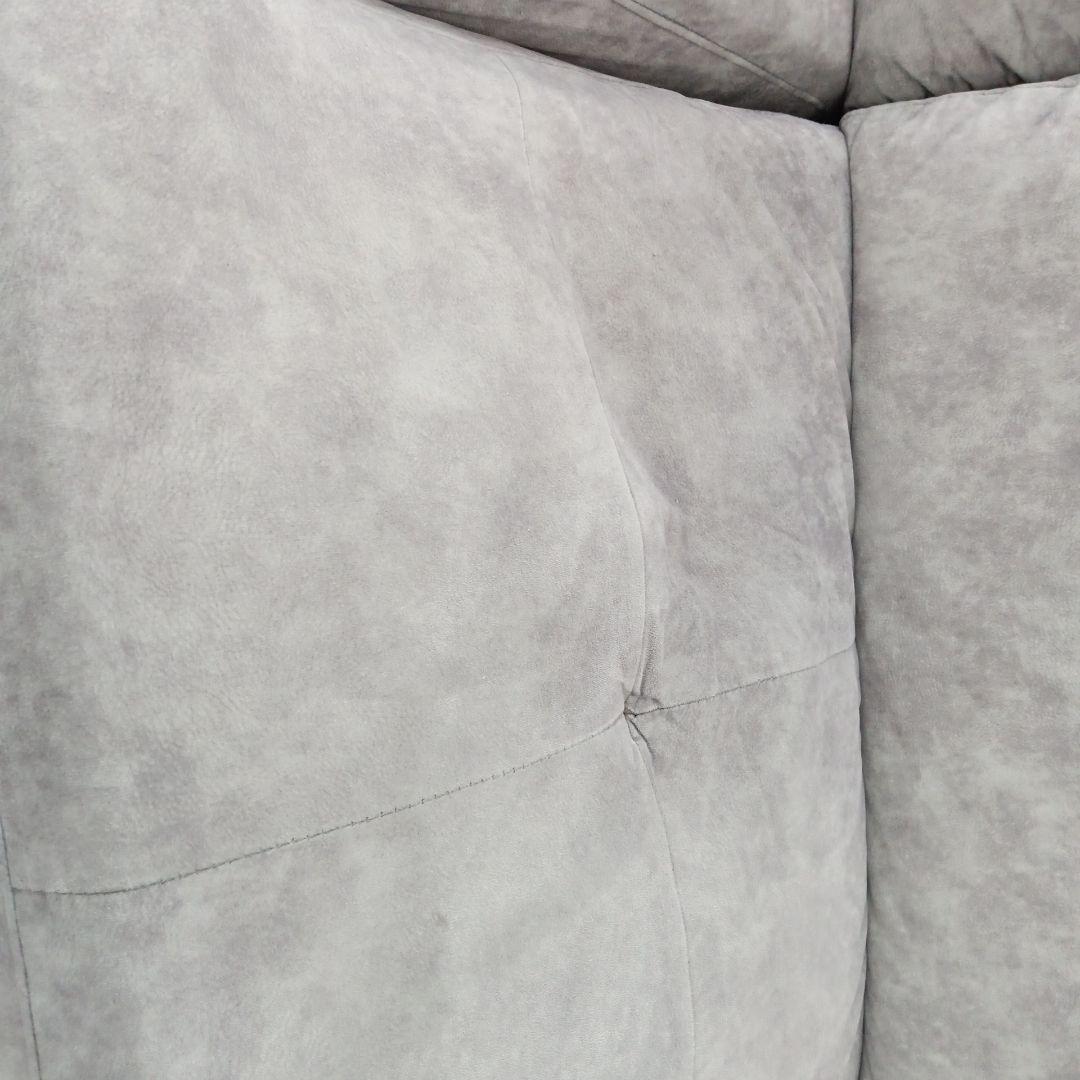 グレーのファブリックコーナーソファ