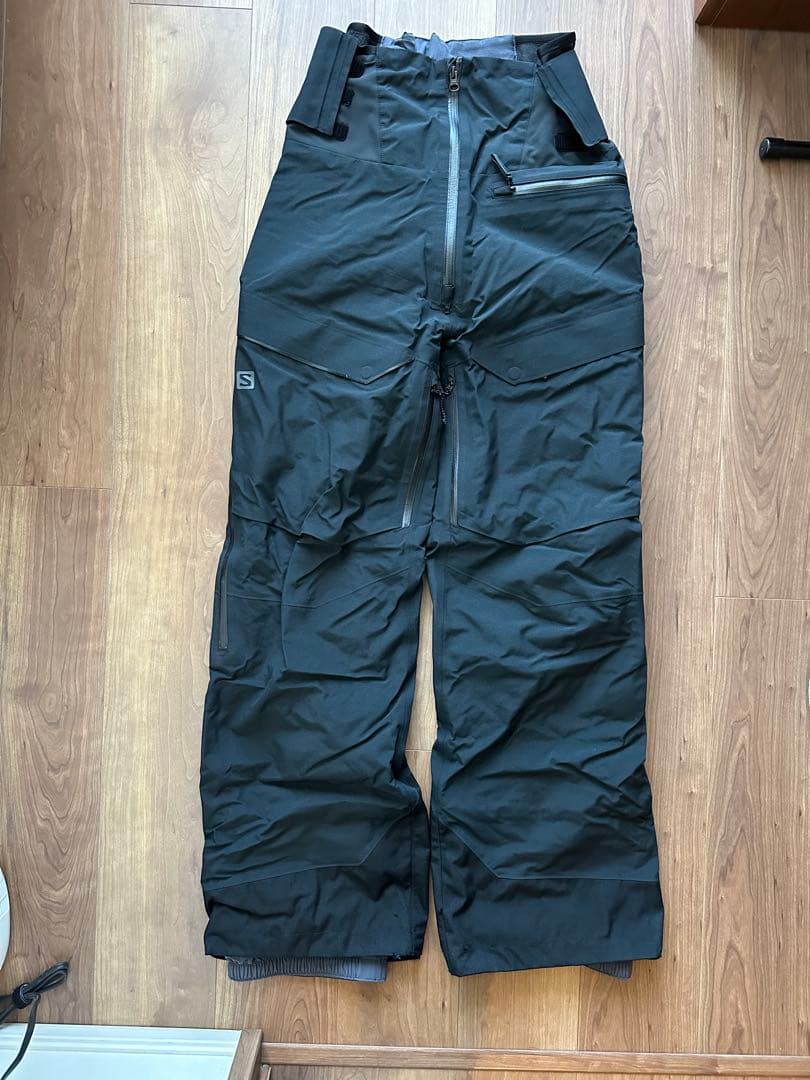 【美品】Salomon ブラック スキーウェア