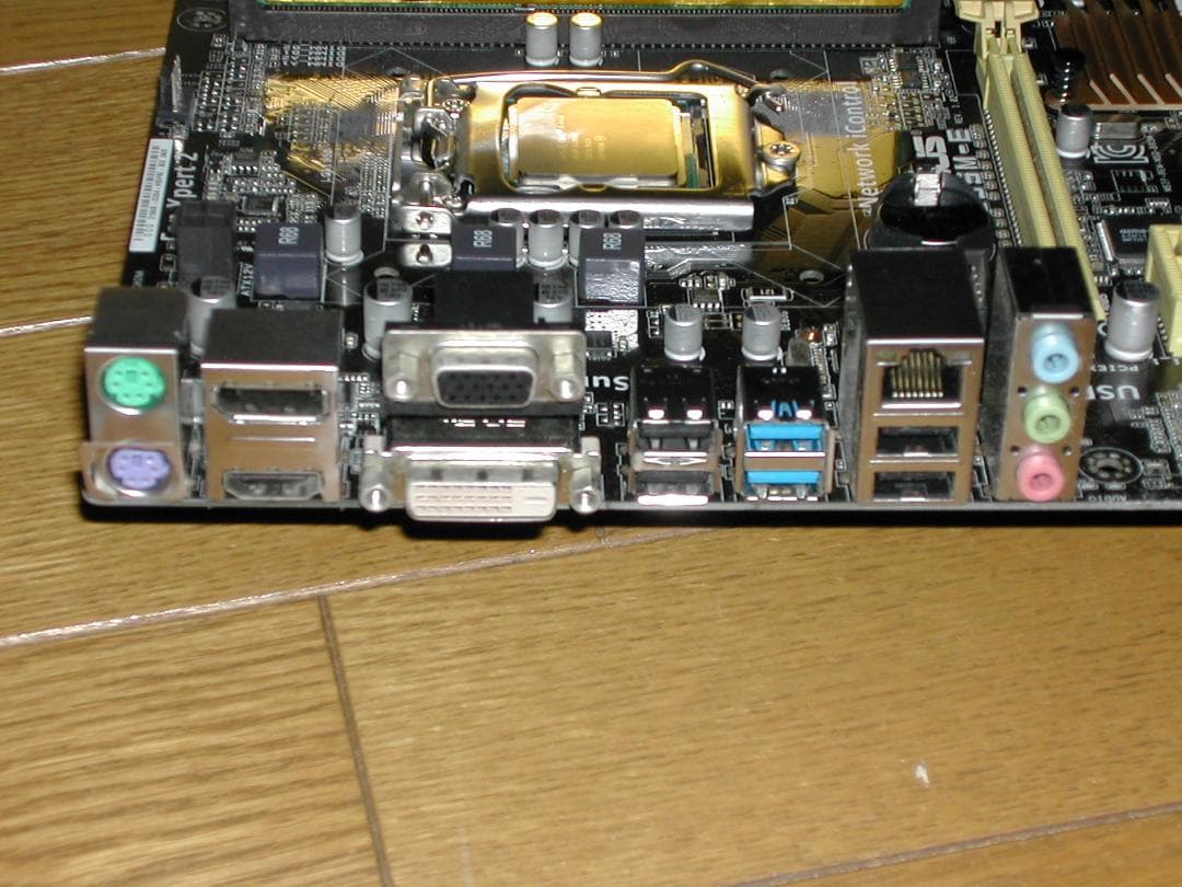 CPU メモリ付き　ASUS　B85M-E LGA1150