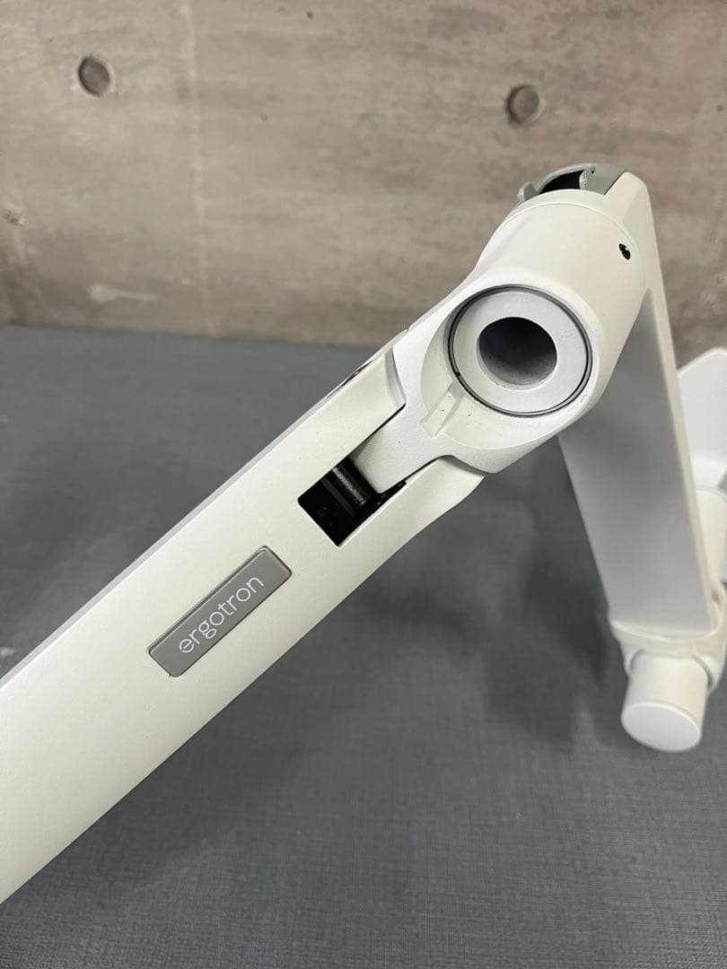 ☆ergotron モニターアーム ホワイト
