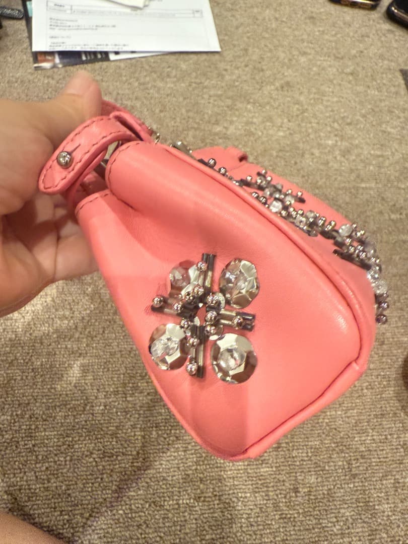 お*K様 FENDI ビジュー付きパーティーバッグ ピンク