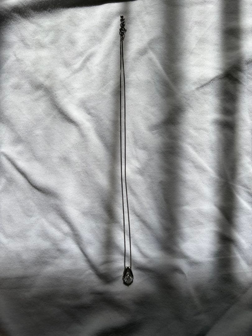 クリスタル風ストーン付きネックレス　pt850、pt900刻印