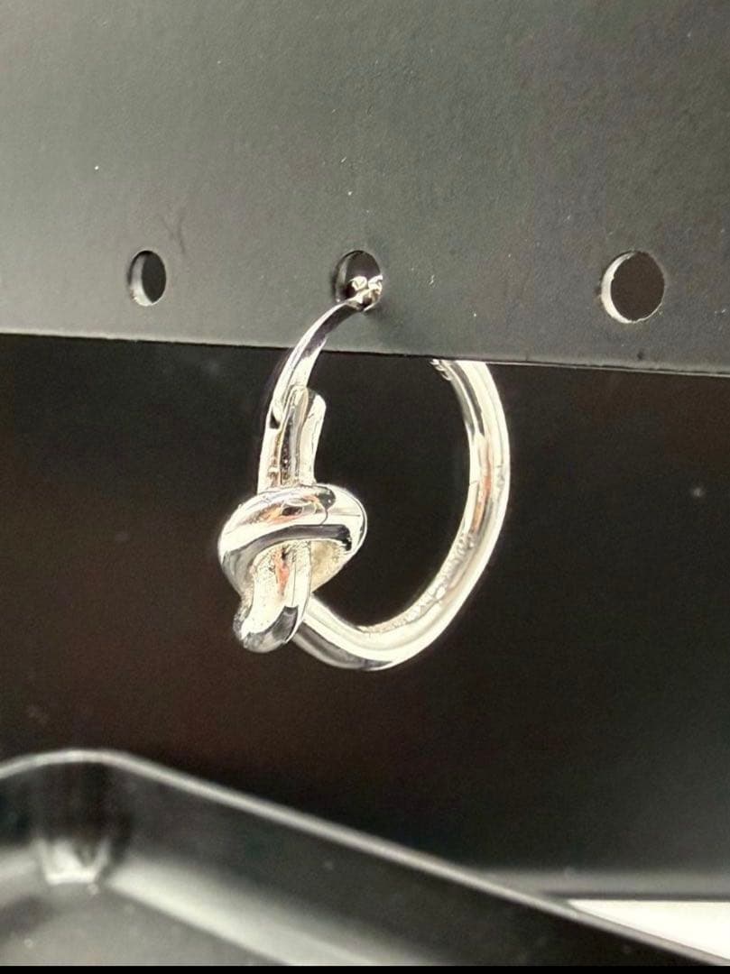 専用 CELINE ノット スモール ループ ピアス　シルバー　即日発送