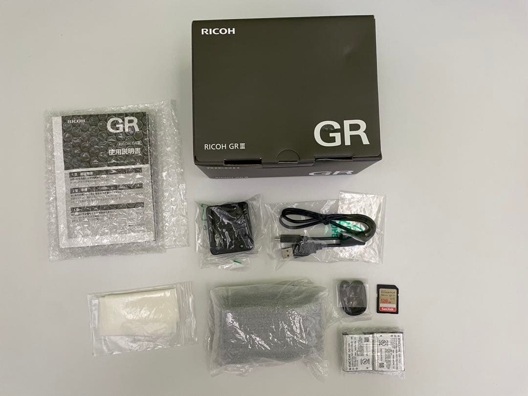 【1/31まで限定価格】 RICOH GRIII ショット回数1258回