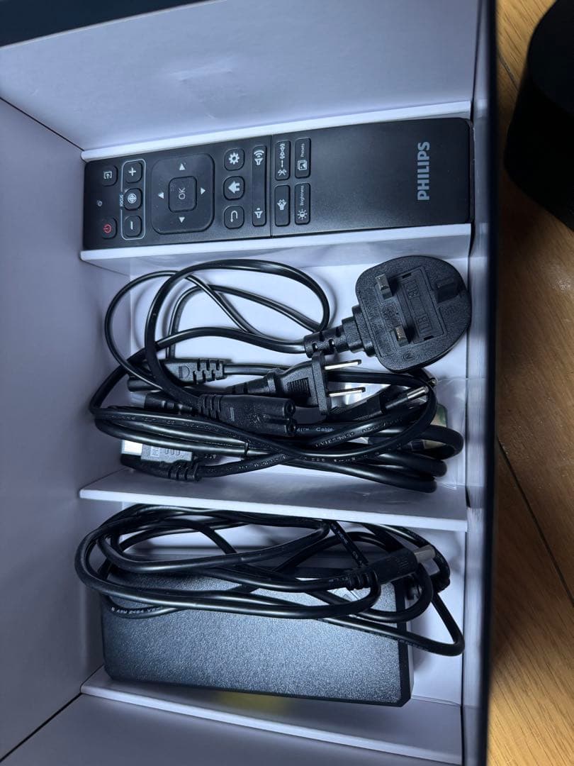 Philips Screeneo U4 超短焦点プロジェクター