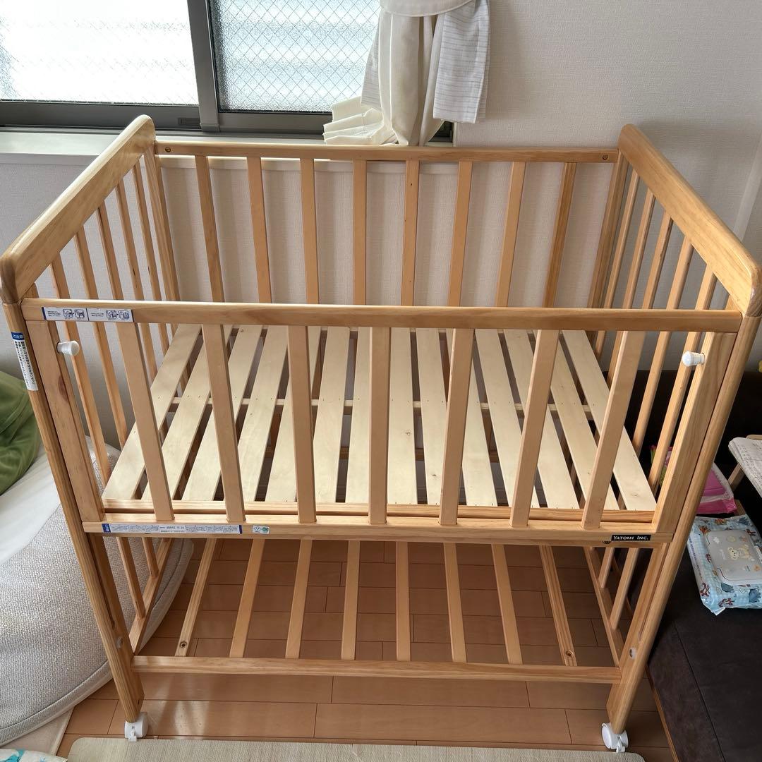 説明書付き！ヤトミ ミニベビーベッド　キャスター付き