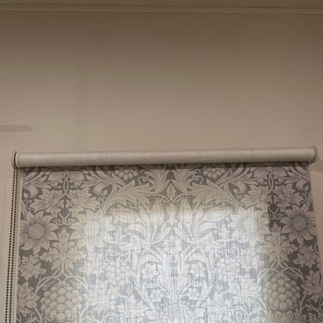 ウイリアムモリス　サンフラワー　シルバーグレー ロールスクリーン