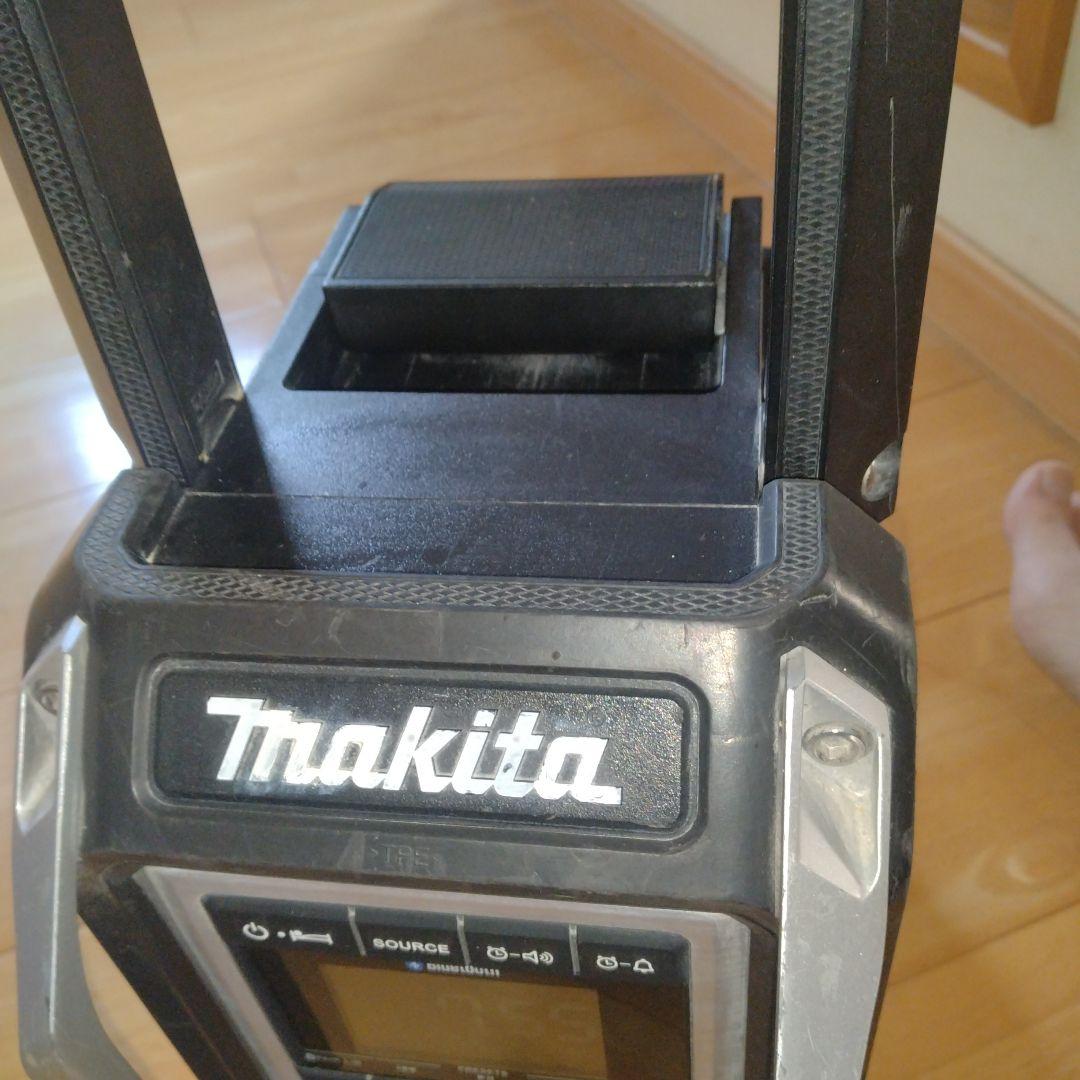 Makita 　MR113B充電式ラジオ