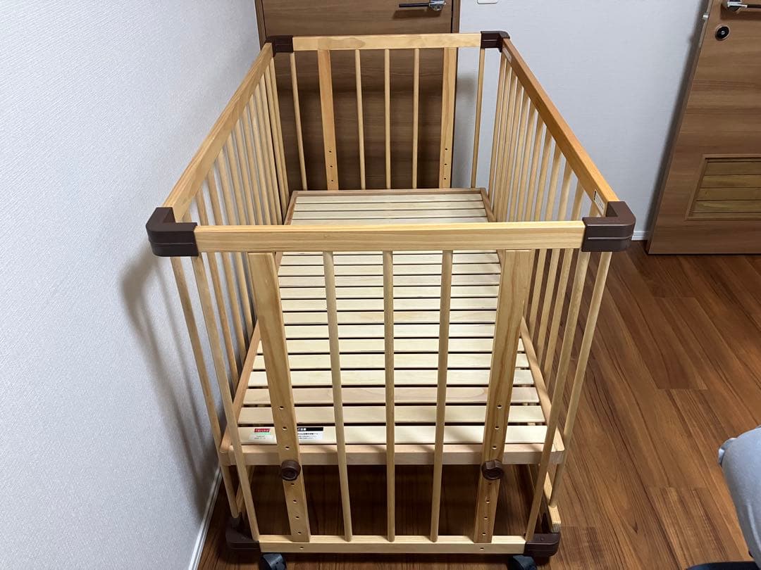 【送料込】farska ベッドサイドベッド03 安全ベルト付 ファルスカ