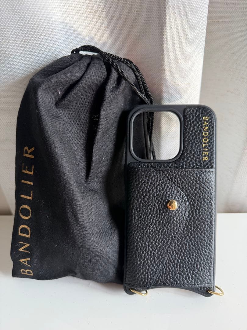 【美品】BANDOLIER iPhone15Pro ケース ブラック チェーン