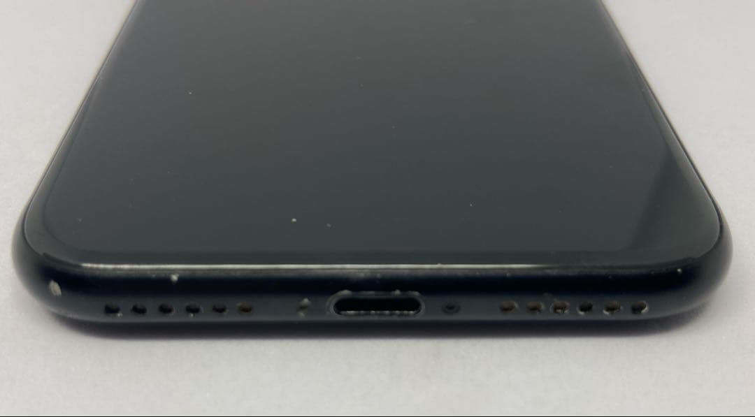 iPhone SE 第2世代 64GB