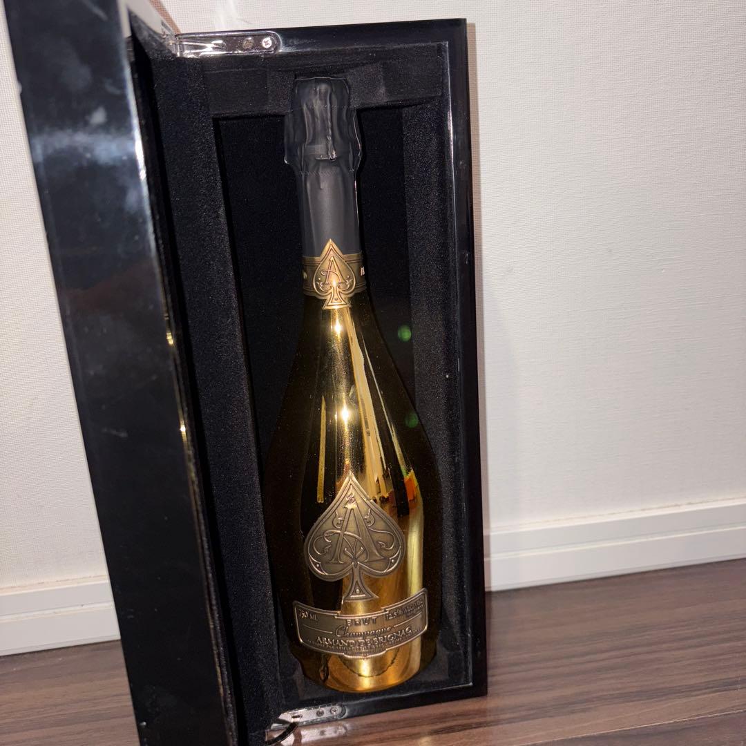 アルマンドゴールド