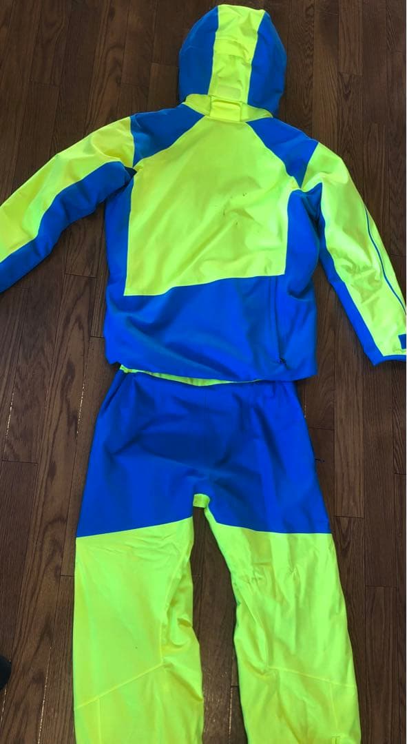 オンヨネ スキーウェア サロモンワッペン付き Lサイズ