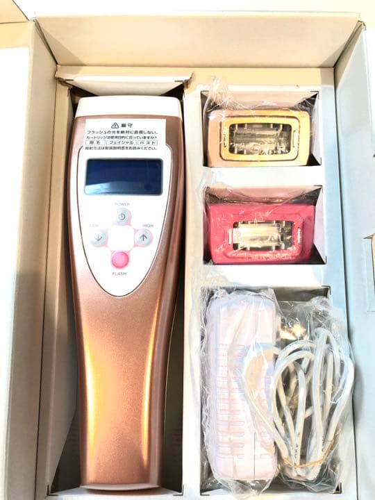 ビューティーライト 光エステ 美顔・脱毛・バストケアの1台3役 全カートリッジ付