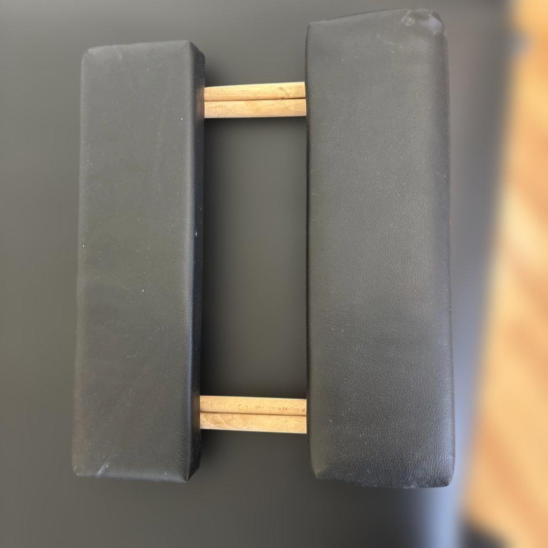 軽量 折りたたみ木製マッサージベッド　ブラック