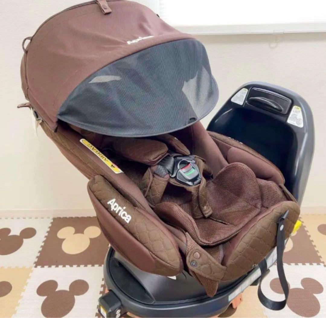 【極美品】アップリカ チャイルドシート フラディアグロウisofix DX