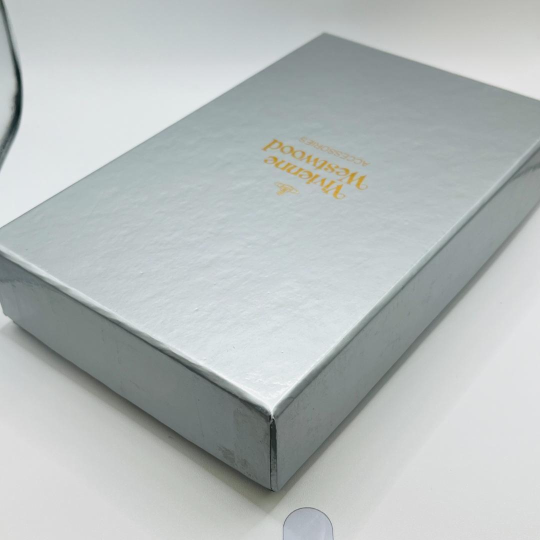 未使用 Vivienne Westwood 長財布 人気 シンプル定番 黒×赤