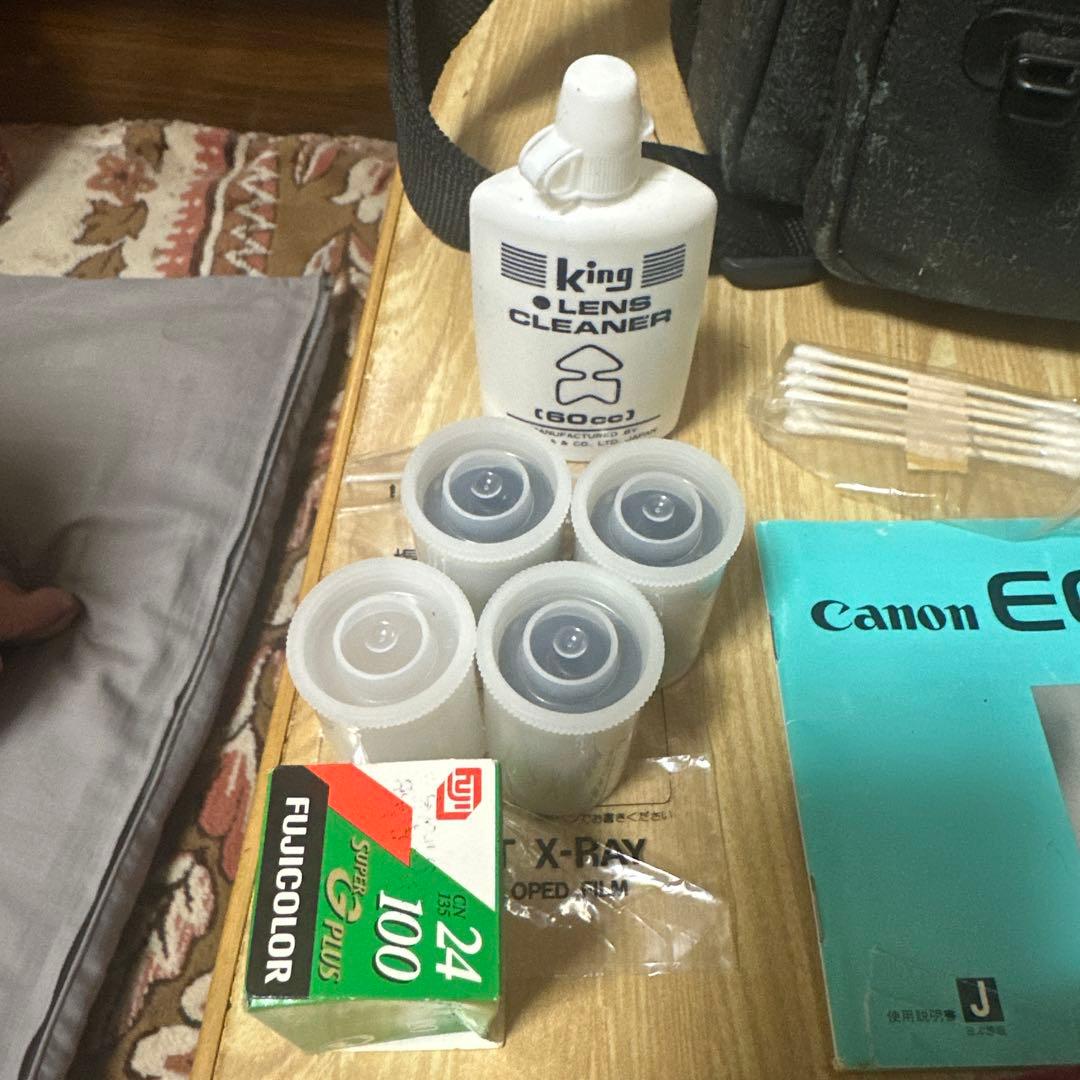 CanonEOS700qd ダブルズームキット　一眼レフ　カメラ　フィルム