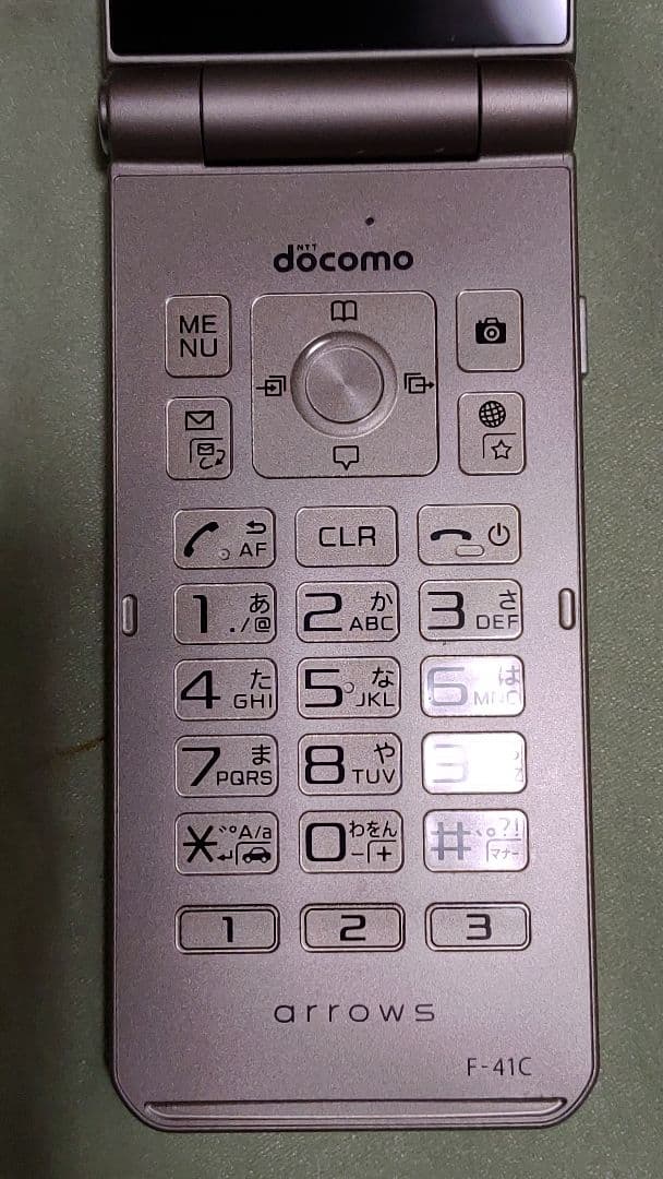 docomo arrows F-41C ゴールド 美品