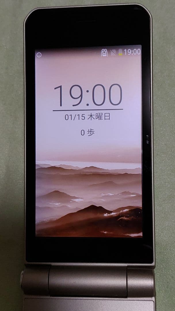 docomo arrows F-41C ゴールド 美品