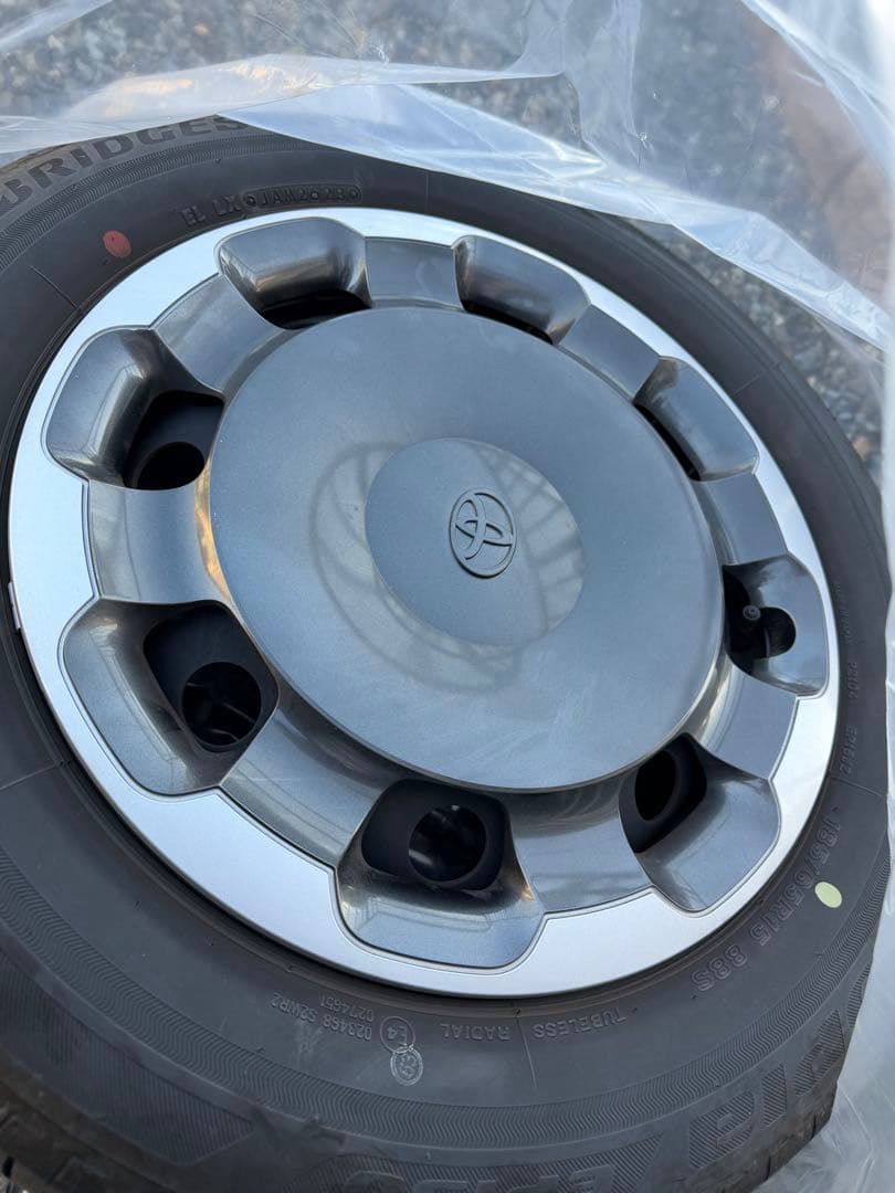 トヨタ 185/65R15 タイヤセット　シエンタ純正