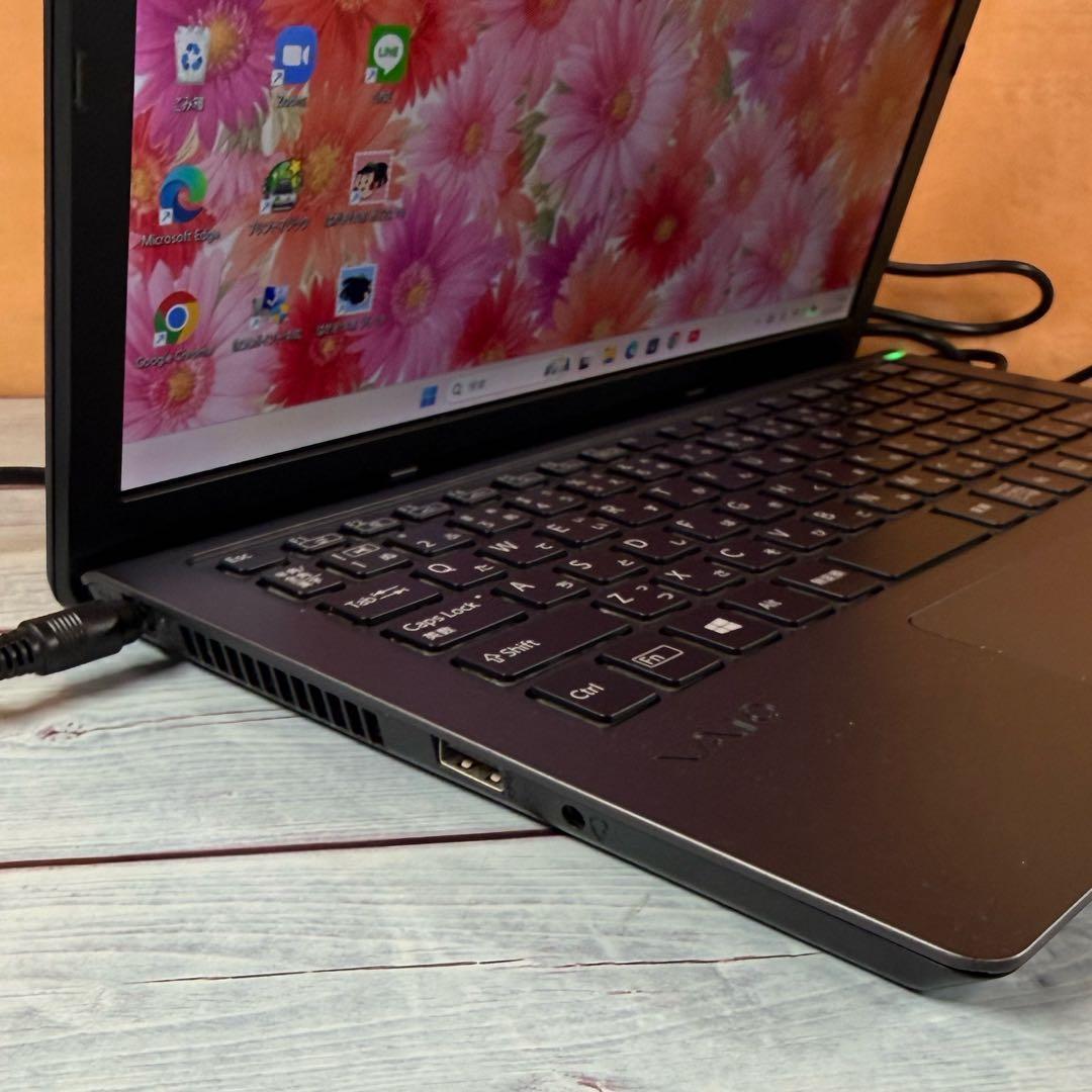 VAIO✨薄型コンパクトノートPC☘️Corei7☘️メモリ8GB☘️SSD