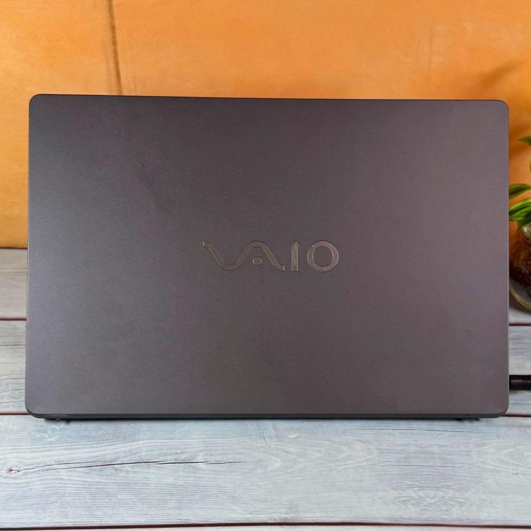 VAIO✨薄型コンパクトノートPC☘️Corei7☘️メモリ8GB☘️SSD