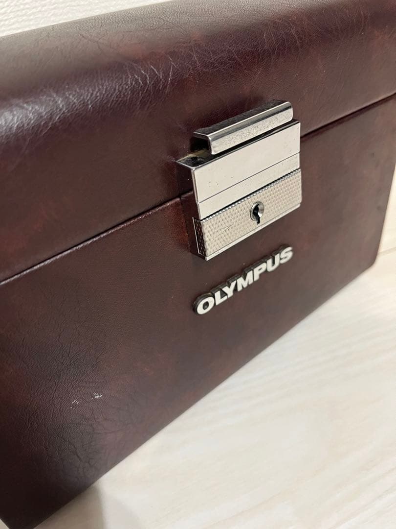 OLYMPUS カメラケース　レンズケース　ヴィンテージ　レトロ　レア