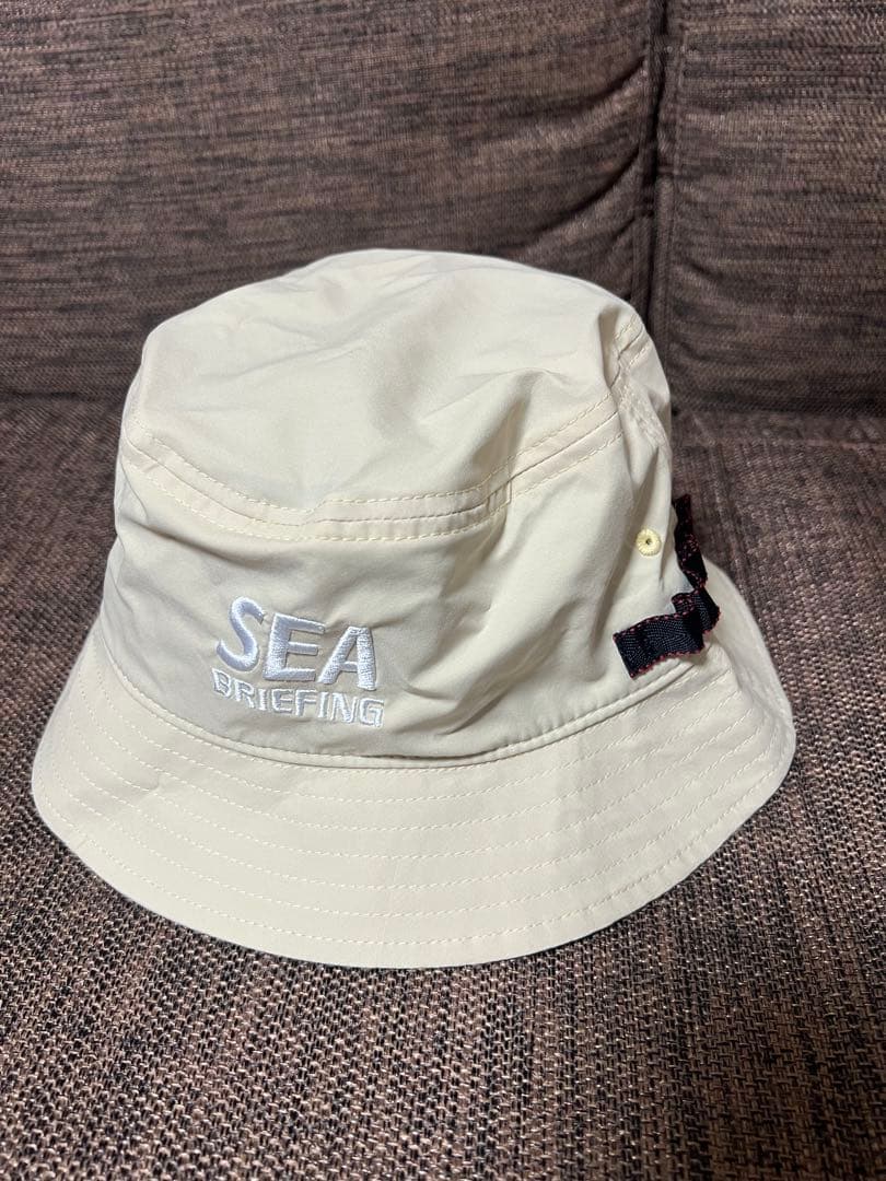 BRIEFING WIND AND SEAバケットハット ベージュ 新品タグ付き