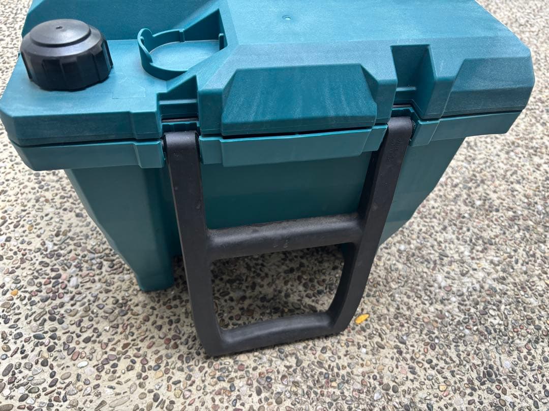 マキタ コードレス高圧洗浄機 MHW080D MAKITA ◆年末のお掃除に！