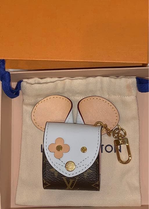 garkokunです付属品ルイヴィトンイヤホン AirPods