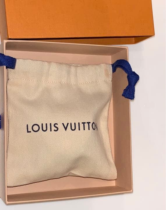 garkokunです付属品ルイヴィトンイヤホン AirPods