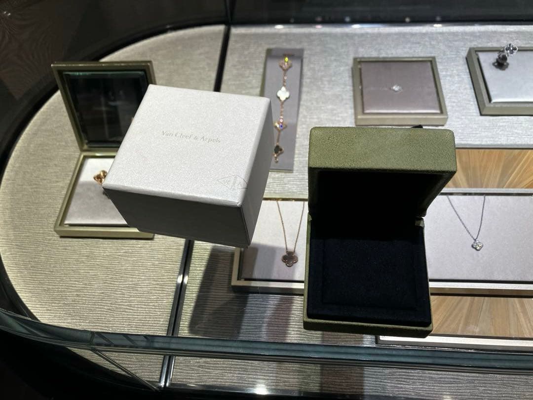 【美品】ヴァンクリーフ&アーペル正規品　オニキス　アルハンブラネックレス