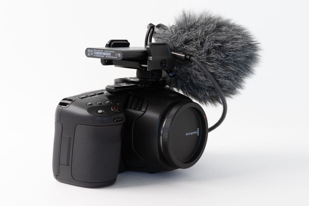 Blackmagic BMPCC6K + 1TBのSSD、マイク等