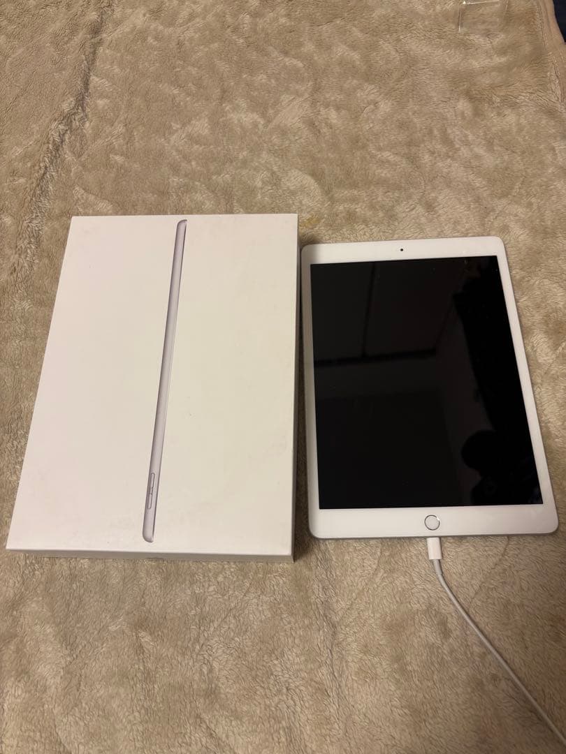 iPad 第7世代 シルバー 32GB