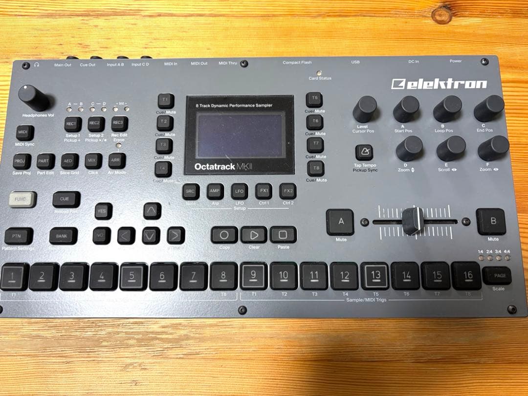 Elektron octatrack mk2 エレクトロン