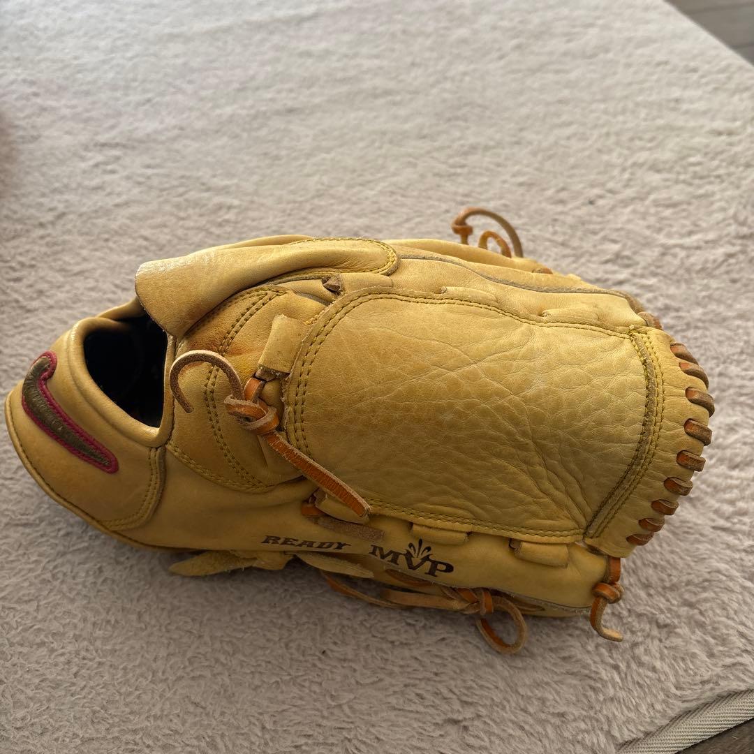 Nike MVP 軟式グローブ ベージュ