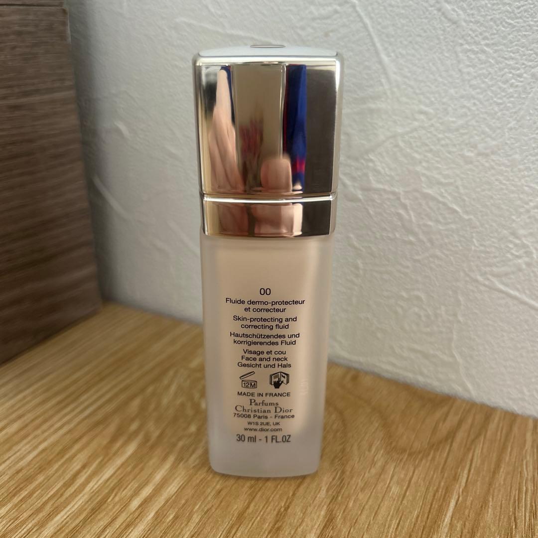 【未使用紙袋付】Dior Prestige Le Protecteur UV00