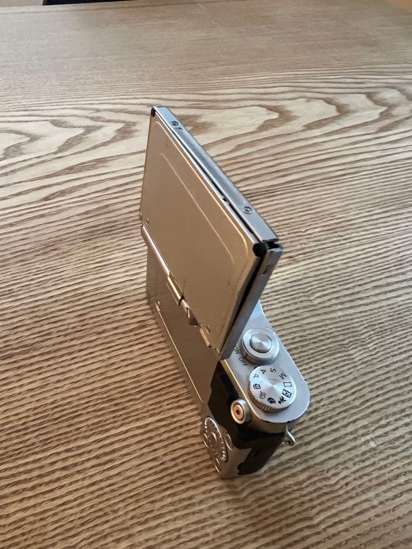 Panasonic LUMIX DC-GF9 ボディ シルバー（ジャンク）