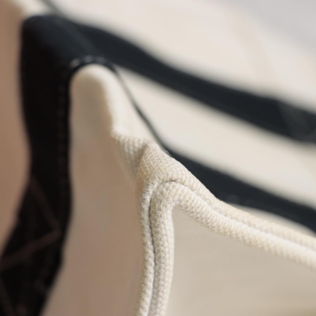 Hermes エルメス　ボラボラPM トートバッグ　ハンドバッグ　ブラック