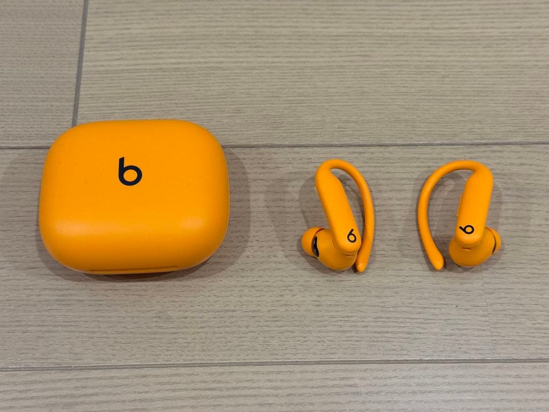【中古美品】 Beats Powerbeats Pro2 エレクトリックオレンジ
