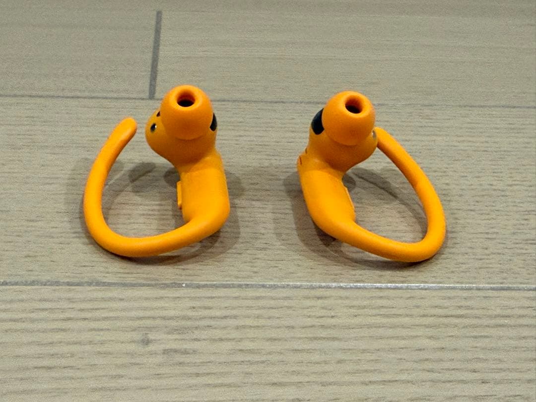 【中古美品】 Beats Powerbeats Pro2 エレクトリックオレンジ