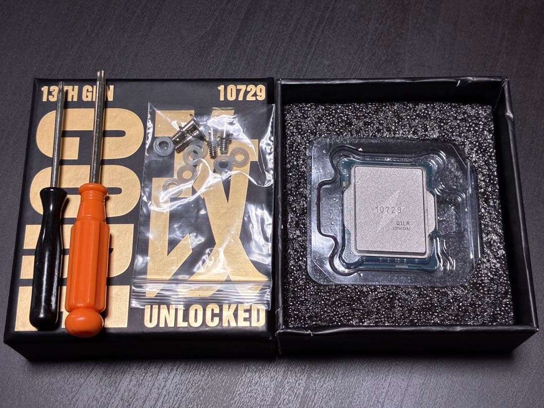 CORE改 Q1LR（Intel Core i7 13650HX）