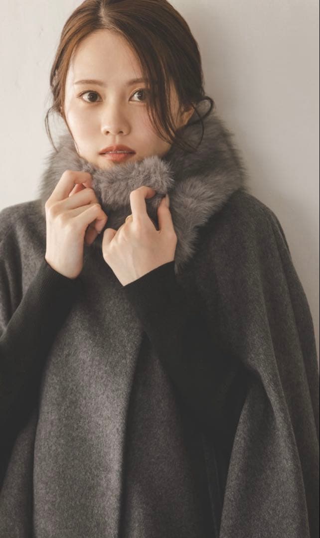 スナイデル　ショートケープコート