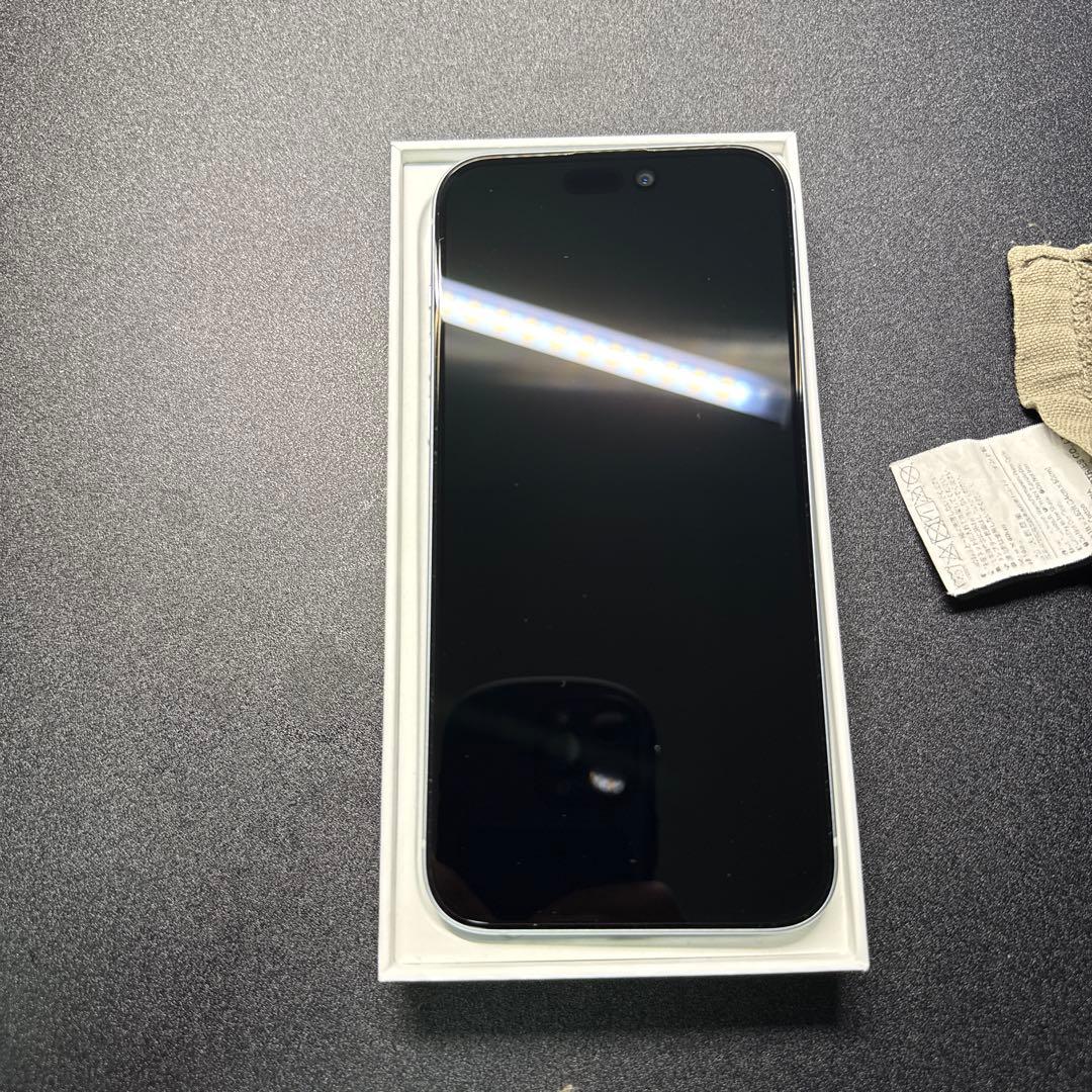 け*る様 【美品】iPhone15Plus 256GB ブルー