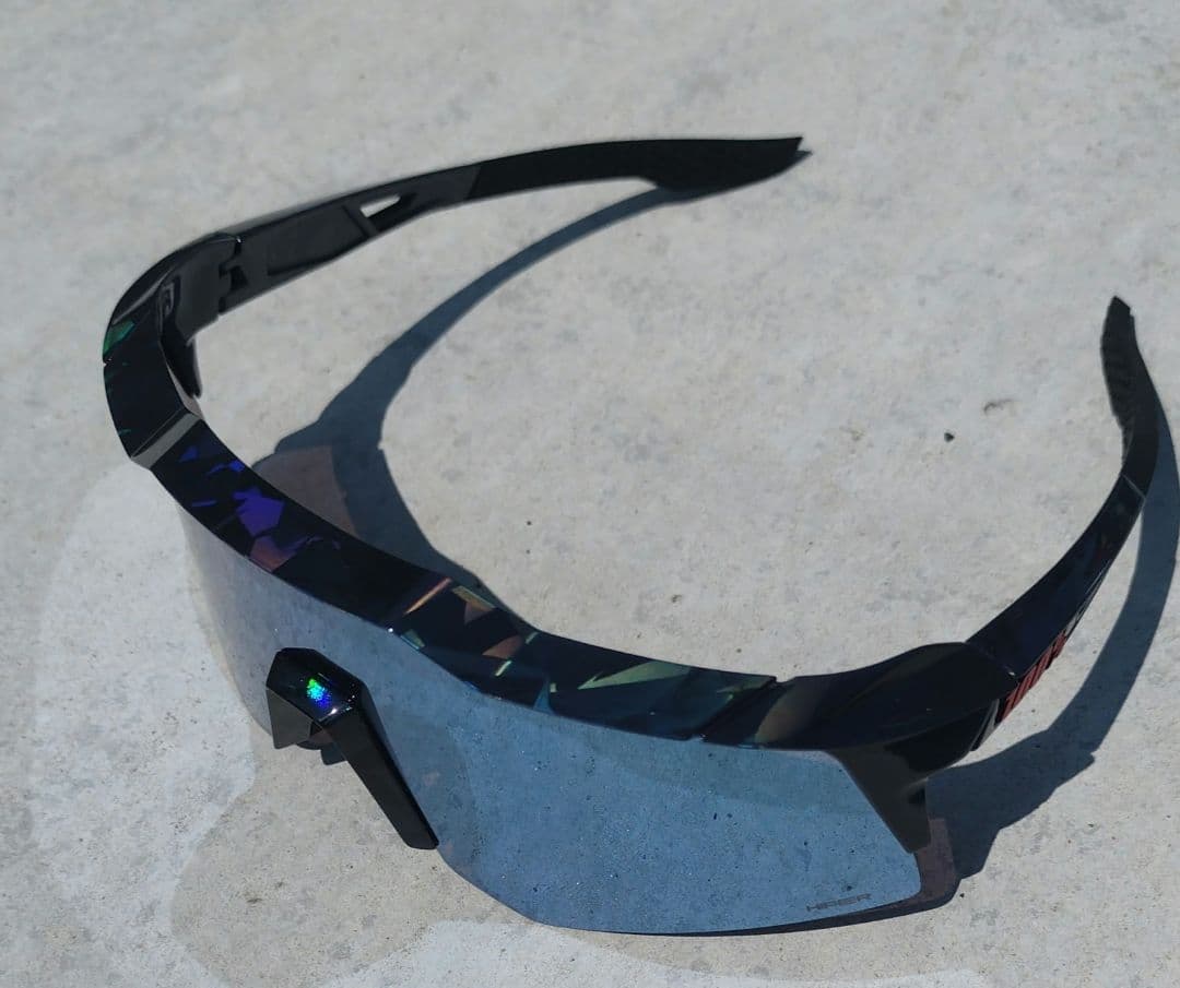 【ほぼ新品】100% スポーツサングラス ハードケース付き