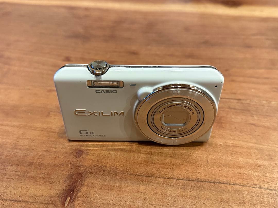CASIO EXILIM EX-Z31 カシオ　エクシリム　デジタルカメラ