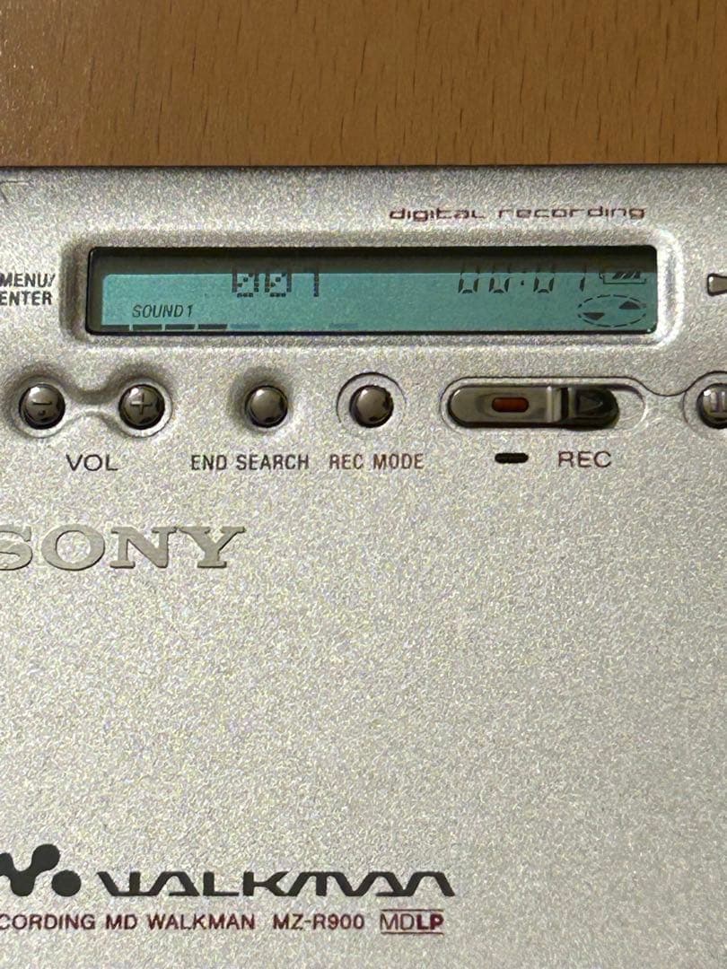 【美品】SONY ソニー ポータブルMDプレーヤー MZ-R900 ウォークマン
