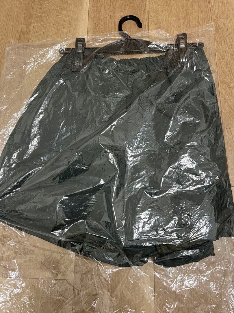 ロージーモンスター　ダークグリーン カジュアルショートパンツ Mサイズ