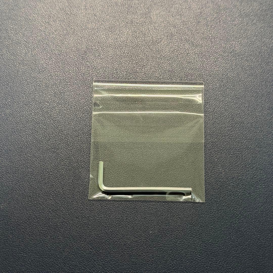 Dyson V10 コードレス掃除機充電スタンド、アタッチメント付き